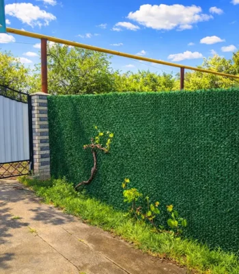 Декоративний зелений паркан сітка висота 1,4 м — зелена огорожа для території