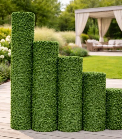 Декоративний зелений паркан із штучної трави на сітці рабиця ПВХ висотою 1,5 м