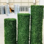 Декоративний зелений паркан із штучної трави на сітці висотою 2 м для огорожі території