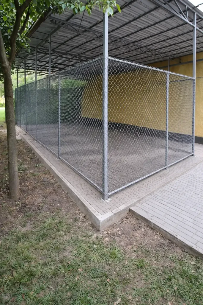 montazh-zelenoi-ohorozhi-sitka-rabytsia-1-8m-3